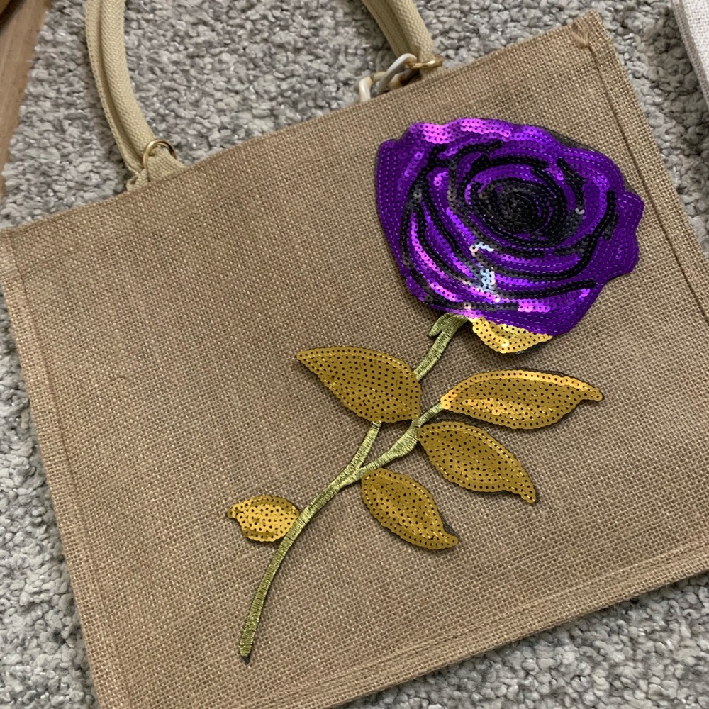 Jute flower tote bag